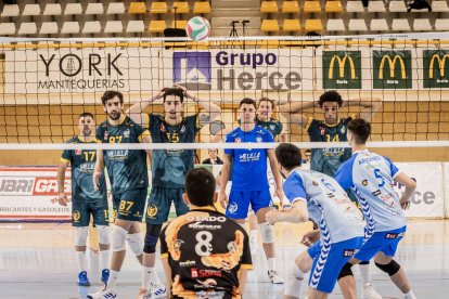 Los celestes fueron una roca en Soria y ganaron los dos encuentros