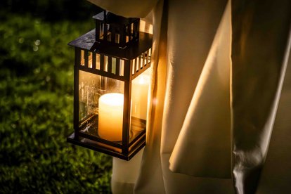 Un recorrido solemne acompañado del canto del miserere