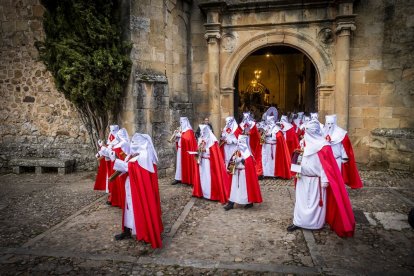 La procesión recorrió las calles del Calaverón
