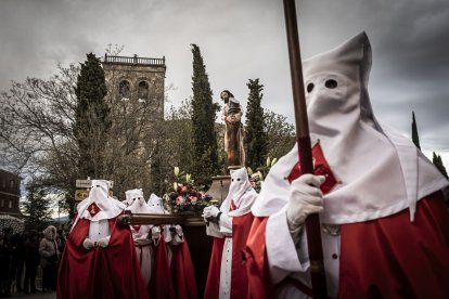 La procesión recorrió las calles del Calaverón
