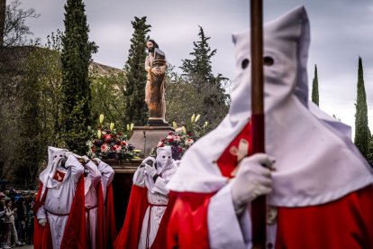 La procesión recorrió las calles del Calaverón