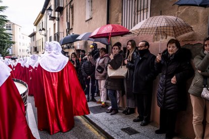 La procesión recorrió las calles del Calaverón