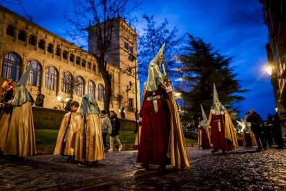 Las Cofradías pudieron realizar su recorrido pese a las inclemencias del tiempo