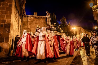 Ambas Cofradías pudieron completar su procesión pese a las complicaciones