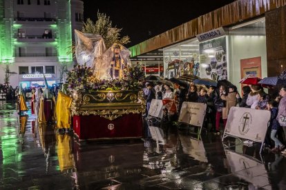 Ambas Cofradías pudieron completar su procesión pese a las complicaciones
