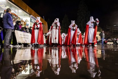 Ambas Cofradías pudieron completar su procesión pese a las complicaciones