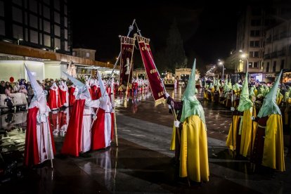 Ambas Cofradías pudieron completar su procesión pese a las complicaciones