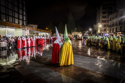 Ambas Cofradías pudieron completar su procesión pese a las complicaciones