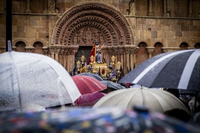 El desfile partió de la iglesia de Santo Domingo