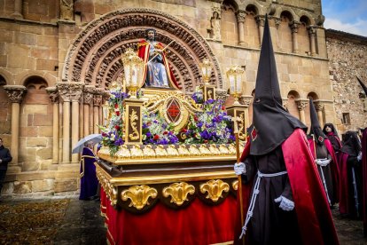 El desfile partió de la iglesia de Santo Domingo