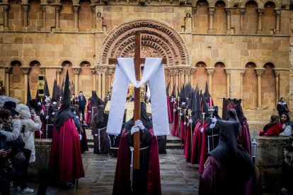 El desfile partió de la iglesia de Santo Domingo