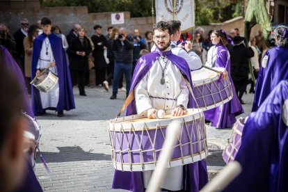 Procesión de la Cofradía de la Vera Cruz en la mañana del Viernes Santo.