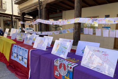 Libros y flores protagonizan el 23 de abril en San Esteban.
