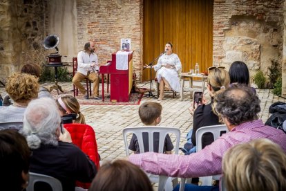 El acto forma parte de los actos del Día de la Comunidad organizados por la Asociación de Vecinos del Calaverón