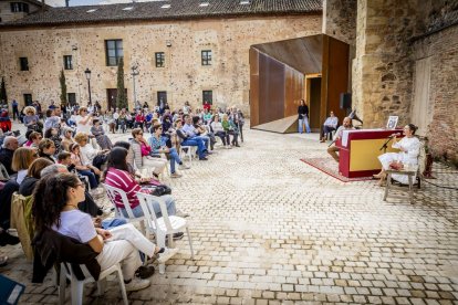 El acto forma parte de los actos del Día de la Comunidad organizados por la Asociación de Vecinos del Calaverón