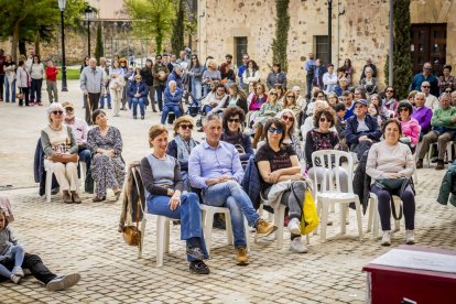 El acto forma parte de los actos del Día de la Comunidad organizados por la Asociación de Vecinos del Calaverón