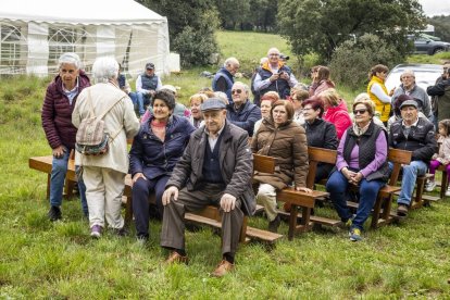 La romería congregó a una multitud en el paraje de Campiserrado