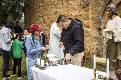La romería congregó a una multitud en el paraje de Campiserrado