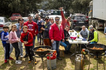 La romería congregó a una multitud en el paraje de Campiserrado