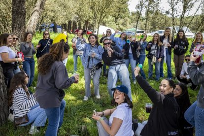 La romería congregó a una multitud en el paraje de Campiserrado