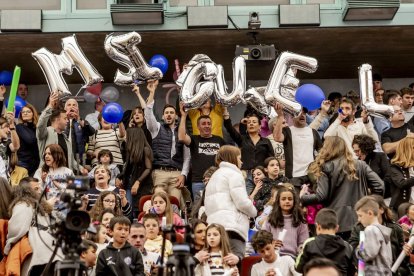 El acto estuvo amenizado por multitud de sorianos que acudieron a festejar