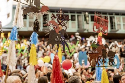 El acto estuvo amenizado por multitud de sorianos que acudieron a festejar