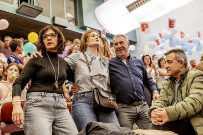 El acto estuvo amenizado por multitud de sorianos que acudieron a festejar