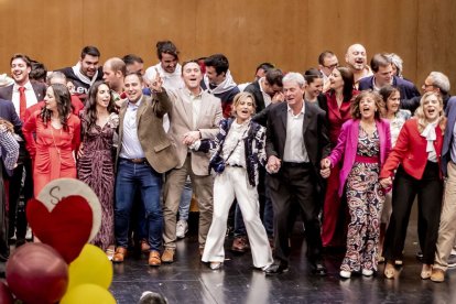 El acto estuvo amenizado por multitud de sorianos que acudieron a festejar