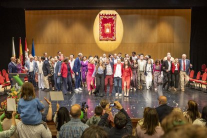 El acto estuvo amenizado por multitud de sorianos que acudieron a festejar