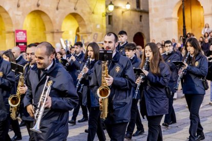 El acto estuvo amenizado por multitud de sorianos que acudieron a festejar