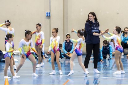 Tarde de gimnasia en el polideportivo San Andrés
