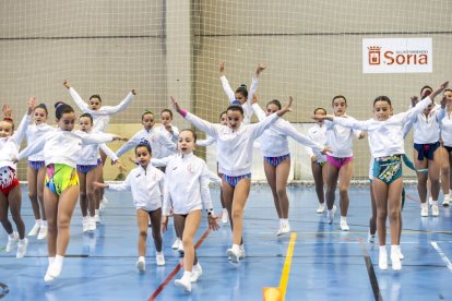 Tarde de gimnasia en el polideportivo San Andrés