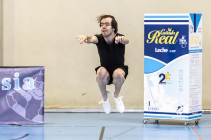 Tarde de gimnasia en el polideportivo San Andrés