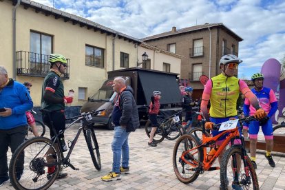 La competición está organizada por el Club Ciclista Uxama