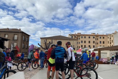 La competición está organizada por el Club Ciclista Uxama