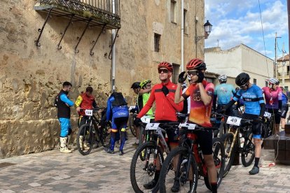 La competición está organizada por el Club Ciclista Uxama