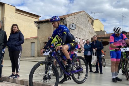 La competición está organizada por el Club Ciclista Uxama