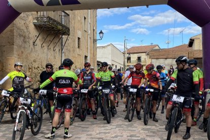 La competición está organizada por el Club Ciclista Uxama