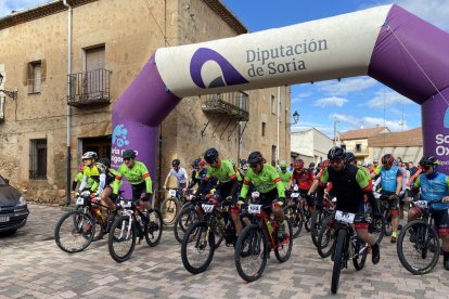 La competición está organizada por el Club Ciclista Uxama