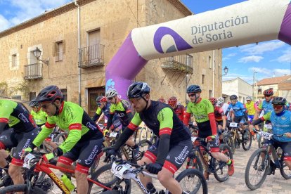 La competición está organizada por el Club Ciclista Uxama