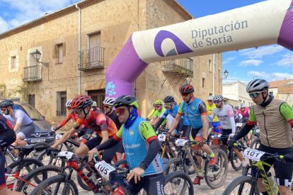 La competición está organizada por el Club Ciclista Uxama
