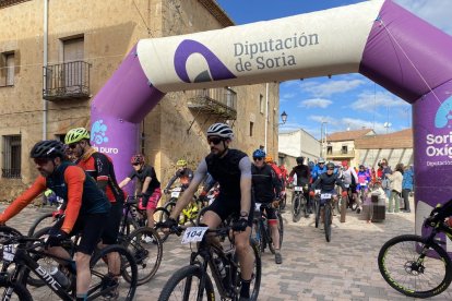 La competición está organizada por el Club Ciclista Uxama