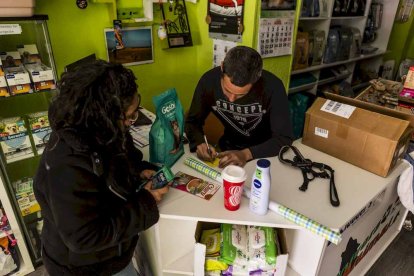 Anotando a mano los pagos