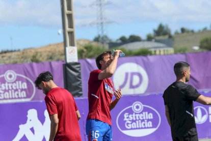 Los rojillos se llevaron los puntos en un partido que sirve de pruebas para el Playoff