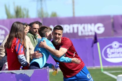Los rojillos se llevaron los puntos en un partido que sirve de pruebas para el Playoff