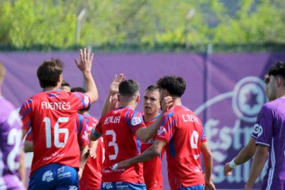 Los rojillos se llevaron los puntos en un partido que sirve de pruebas para el Playoff
