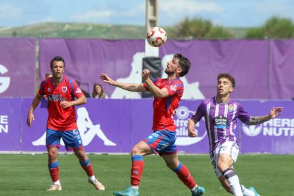 Los rojillos se llevaron los puntos en un partido que sirve de pruebas para el Playoff