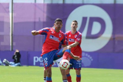 Los rojillos se llevaron los puntos en un partido que sirve de pruebas para el Playoff