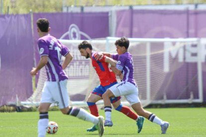 Los rojillos se llevaron los puntos en un partido que sirve de pruebas para el Playoff