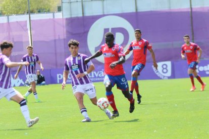 Los rojillos se llevaron los puntos en un partido que sirve de pruebas para el Playoff